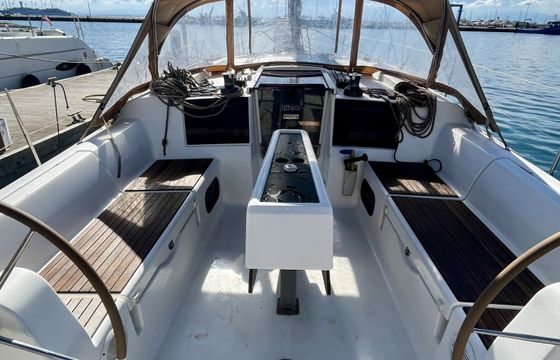 Sailboat Dufour 382 GL 11m