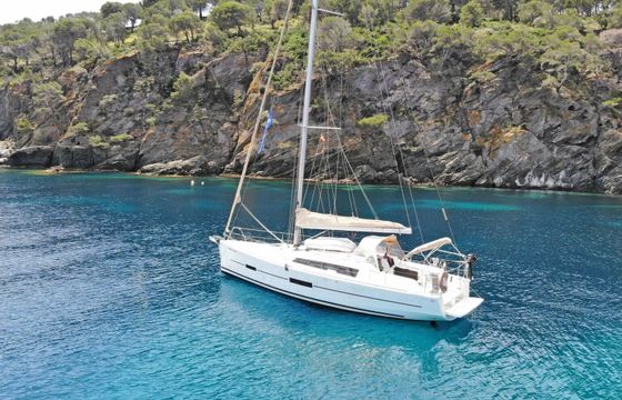 Sailboat Dufour 382 GL 11m