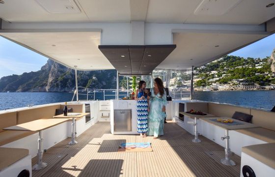 Motorboat Catamaran Motor Terrace 14 300hp