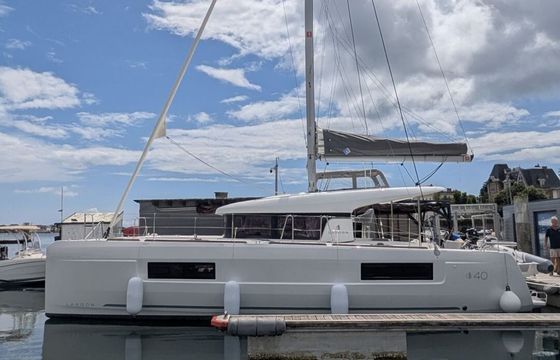 Catamaran LAGOON 40 - 3 Cabines 12m