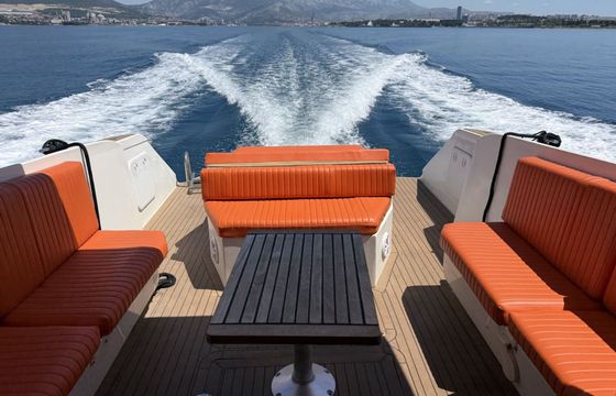 Motorboat Aqua Marine CS 45 600hp