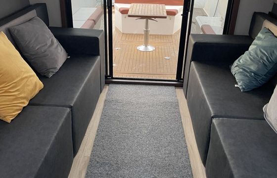Motorboat Aqua Marine CS 45 600hp
