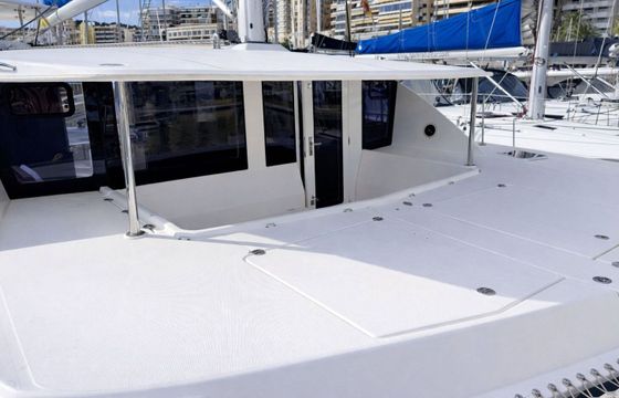Catamaran Robertson &amp; Caine Leopard 44 13.9m