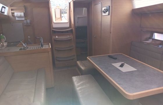 Sailboat Dufour 412 12.35m