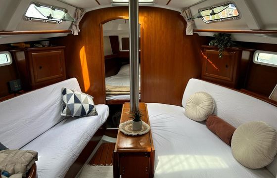 Sailboat Beneteau Oceanis Clipper 331 10m