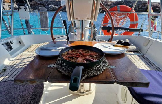 Sailboat Beneteau Oceanis Clipper 331 10m