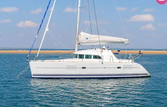 Catamaran Lagoon 380 S2 12m