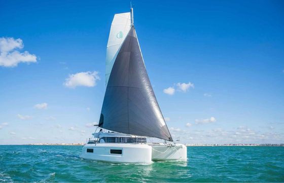 Catamaran Lagoon 38 11m