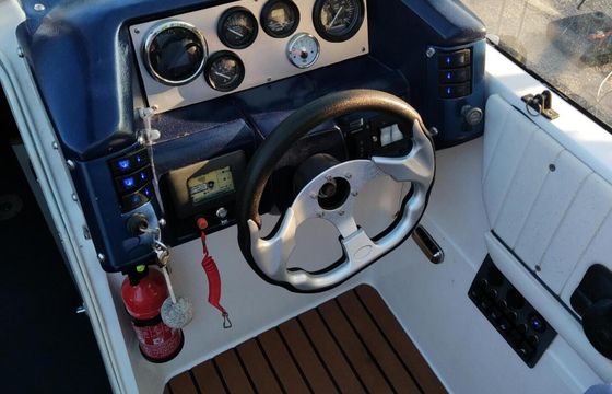 Motorboat Bayliner 2655 CIERA 245hp