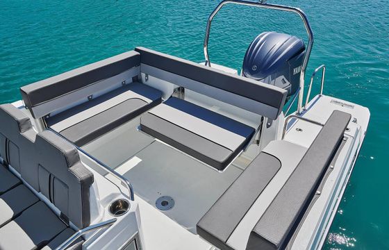 Motorboat Jeanneau CAP CAMARAT 7.5 WA 250hp