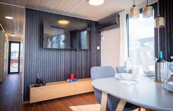 Houseboat WOMA D13