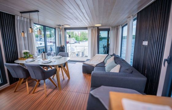 Houseboat WOMA D13