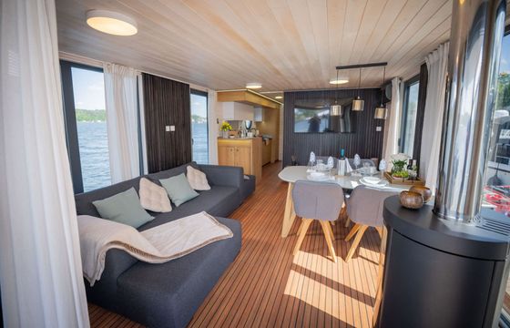 Houseboat WOMA D13