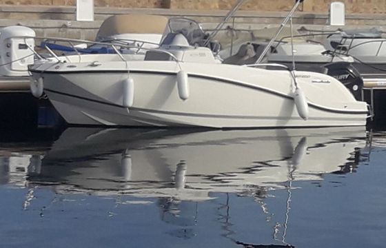 Motorboat Quicksilver Activ 555 Open 115hp