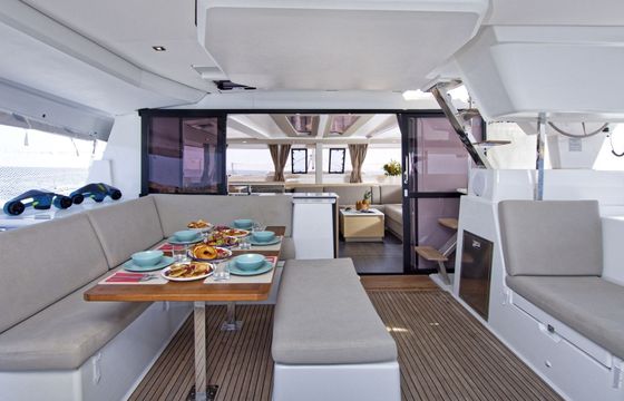Catamaran Fountaine Pajot Tanna 47 13.98m