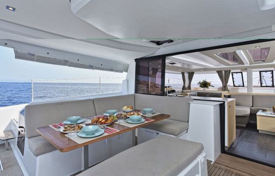 Catamaran Fountaine Pajot Tanna 47 13.98m