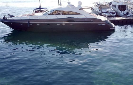 Motor yacht Princess v65 2600hp