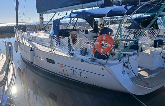 Sailboat Delta Yacht Charter Delta 41 12.6m