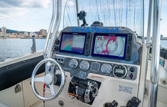 Motorboat Hydra Sports vector 2500cc 400hp