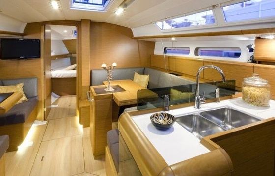 Sailboat JEANNEAU SUN ODYSSEY 409 12.34m