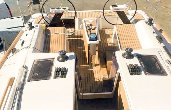Sailboat Dufour Dufour 360 Grand Large 9.99m