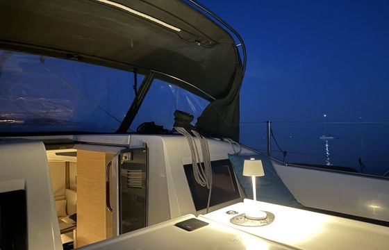 Sailboat Jeanneau Sun Odyssey 410 12m