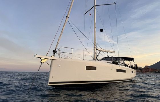 Sailboat Jeanneau Sun Odyssey 410 12m