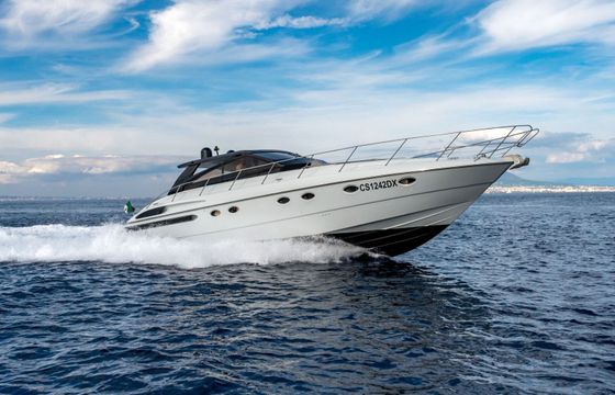 Motorboat PRINCESS V55 800hp