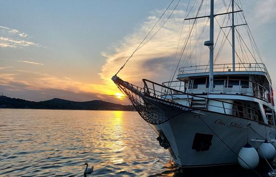 Sailing yacht OTAC NIKOLA Mini cruiser 28m