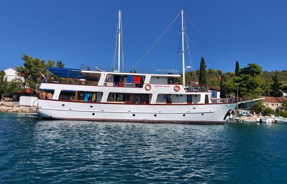 Sailing yacht OTAC NIKOLA Mini cruiser 28m