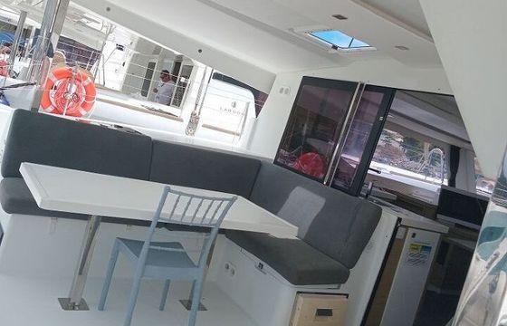 Catamaran Jeanneau Lucia 40 with watermaker 11.73m