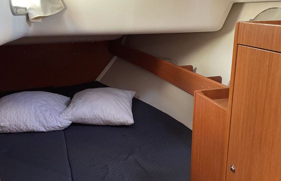 Sailboat Beneteau Cyclade 39.3 11.97m