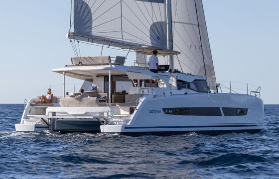 Catamaran Fountaine Pajot FP 44 14m