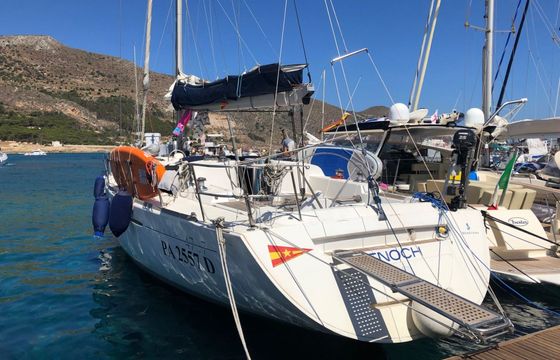 Sailboat BENETEAU FIRST 47.7 14.5m