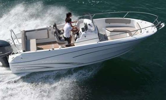 Motorboat Jeanneau Cap Camarat 7.5 Cc 225hp