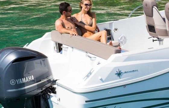 Motorboat Jeanneau Cap Camarat 7.5 Cc 225hp