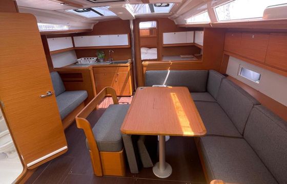 Sailboat 3 DUFOUR 430 (3D/2C/0P) - CH 13m