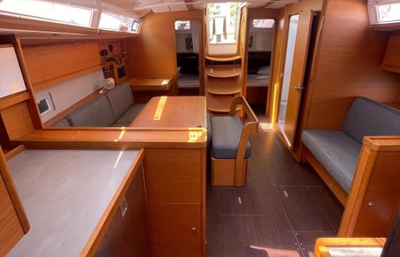 Sailboat 3 DUFOUR 430 (3D/2C/0P) - CH 13m