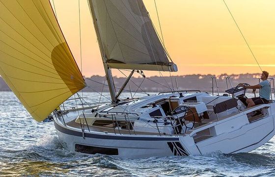 Sailboat Dufour Yachts Dufour 37 - 3 cab. 10m