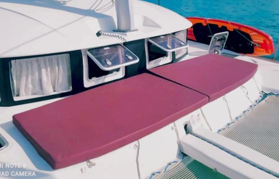 Catamaran Lagoon 380 S2 12m