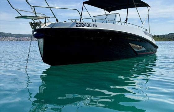 Motorboat Arrow Abaris 23 300hp