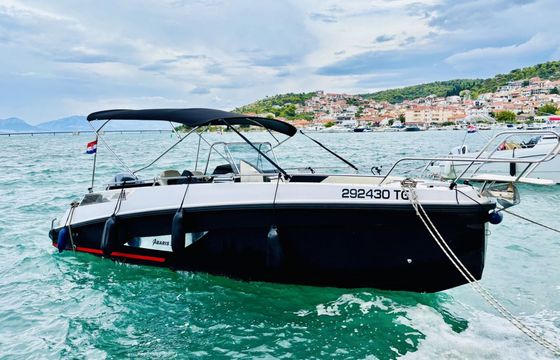 Motorboat Arrow Abaris 23 300hp
