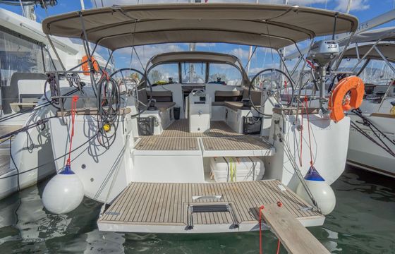 Sailboat Jeanneau Sun Odyssey 490 14.42m
