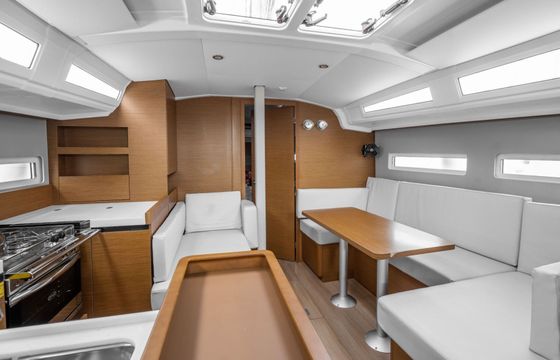 Sailboat Jeanneau Sun Odyssey 410 12m