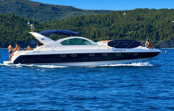 Motorboat Fairline Targa 48 960hp