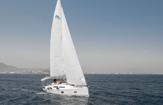 Sailboat Hanse Hanse 388 11.4m