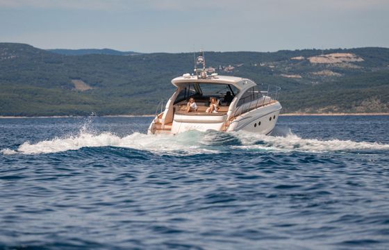 Motor yacht Princess V53 1600hp