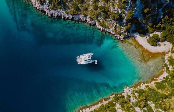 Catamaran Lagoon 570 17.4m