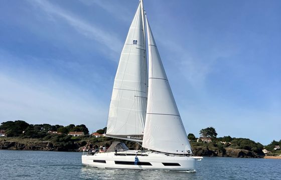 Sailboat Dufour 41 12.75m