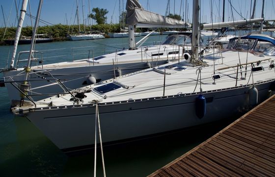 Sailboat Beneteau Oceanis 440 13.66m